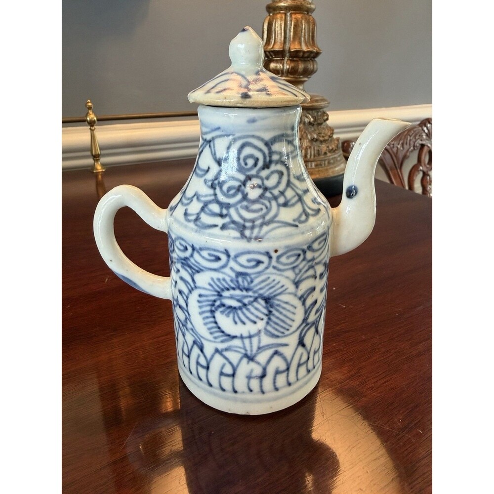 Antique Chinese Blue and White Porcelain Ewer with Lid